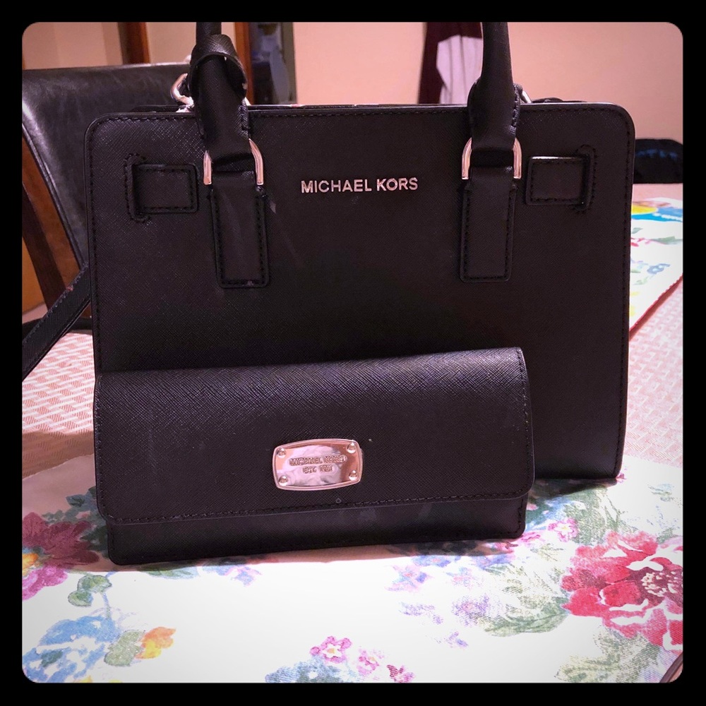 Michael Kors Handbag + Wallet 💕